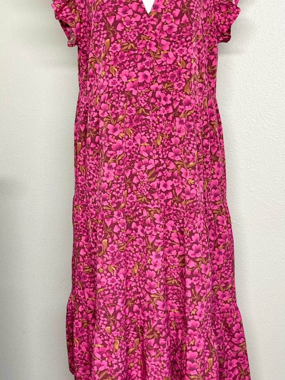 Entro Pink Floral V-Neck Flutter Sleeve Midi Dress - Picture 2 of 5